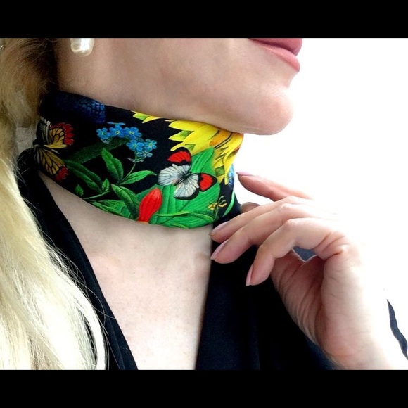 "Garden" - blue green floral 17" square mini silk neck scarf, scarf for bag - Picture 4 of 6